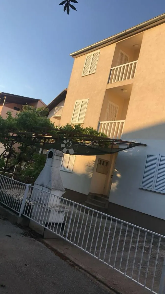 vodice – kuća s 6 apartmana blizu mora - slika 41