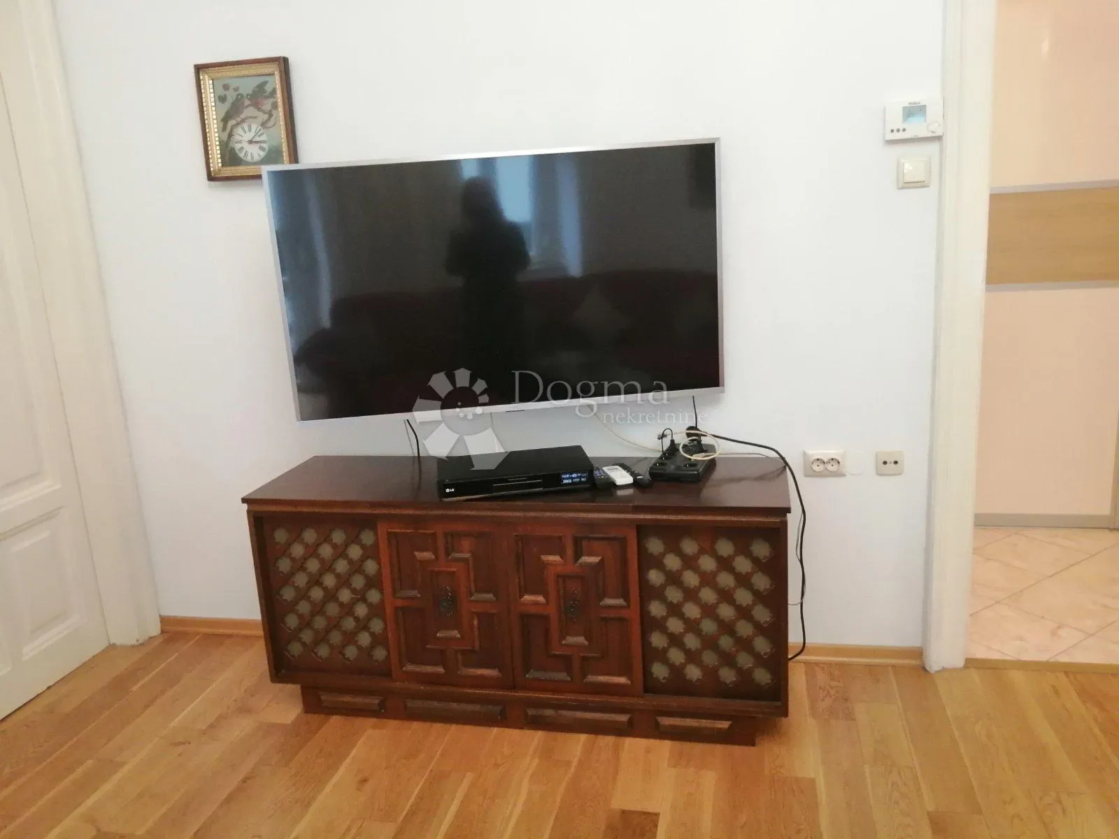 veliki gospodski 4s stan u centru - slika 13
