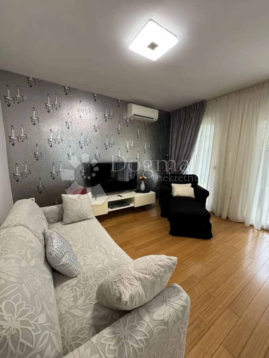 3s+db sa dvorištem i 2 parkirna mjesta-novouređen! - slika 12