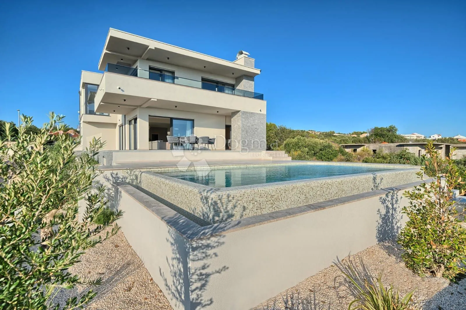 primošten - top villa s bazenom i pogledom na primošten - slika 3