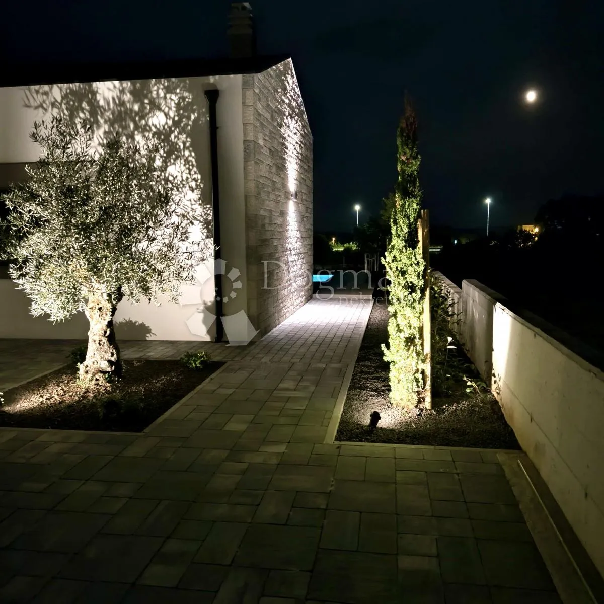 vila u blizini rovinja sa imanjem - slika 38