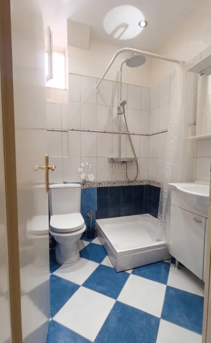 stan centar 102m2 - slika 11