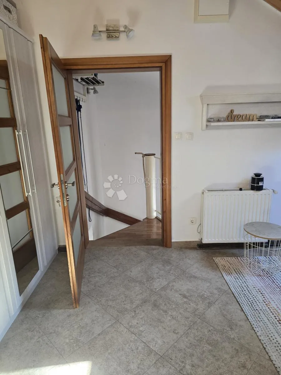 grebaštica- kuća na jedinstvenoj lokaciji prvi red do mora - slika 10