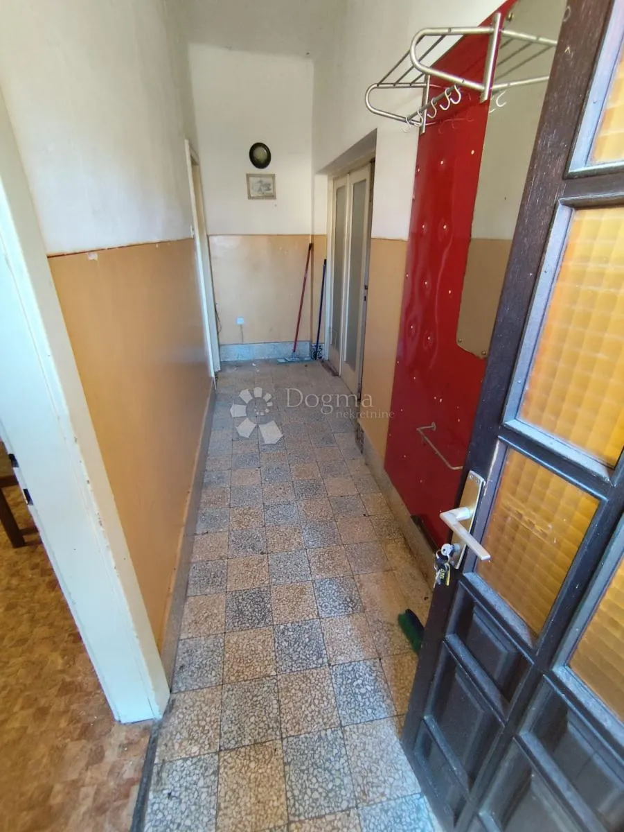 prvi red do mora, centar mjesta - slika 2