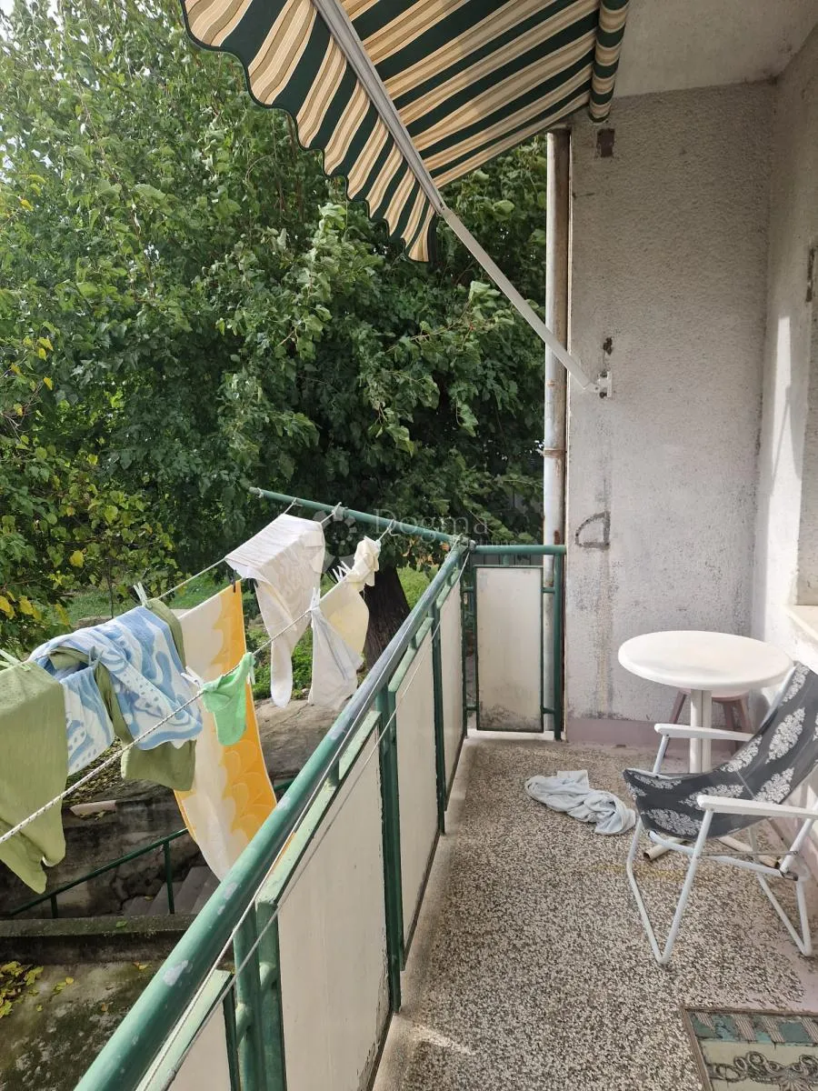trogir - stan u prizemlju s dvije spavaće sobe - slika 12