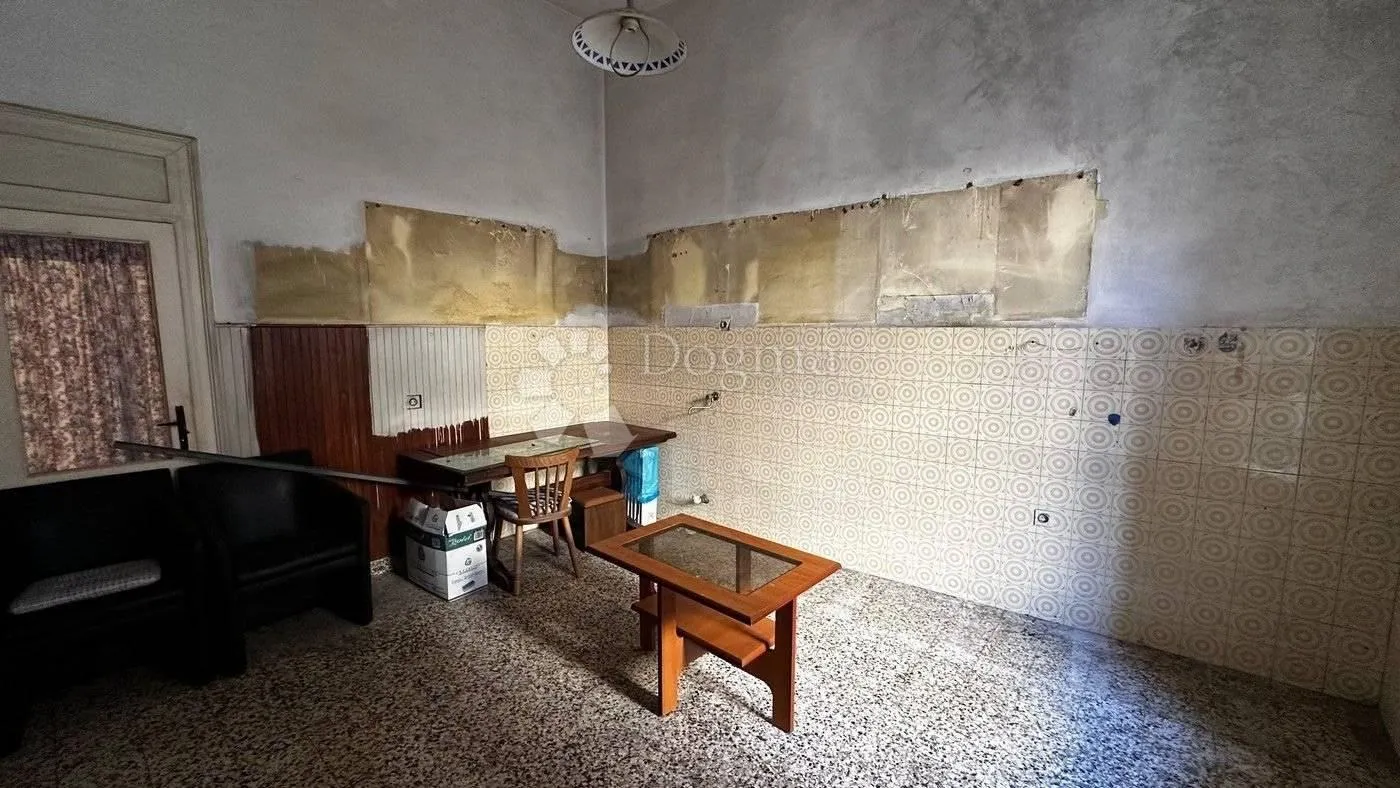 tradicionalna kamena obiteljska kuća sa minimalnom adaptacijom - slika 4