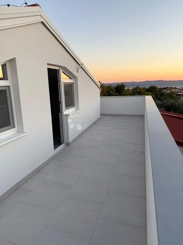 luksuzna novogradnja - apartman u blizini mora prilika ! - slika 2