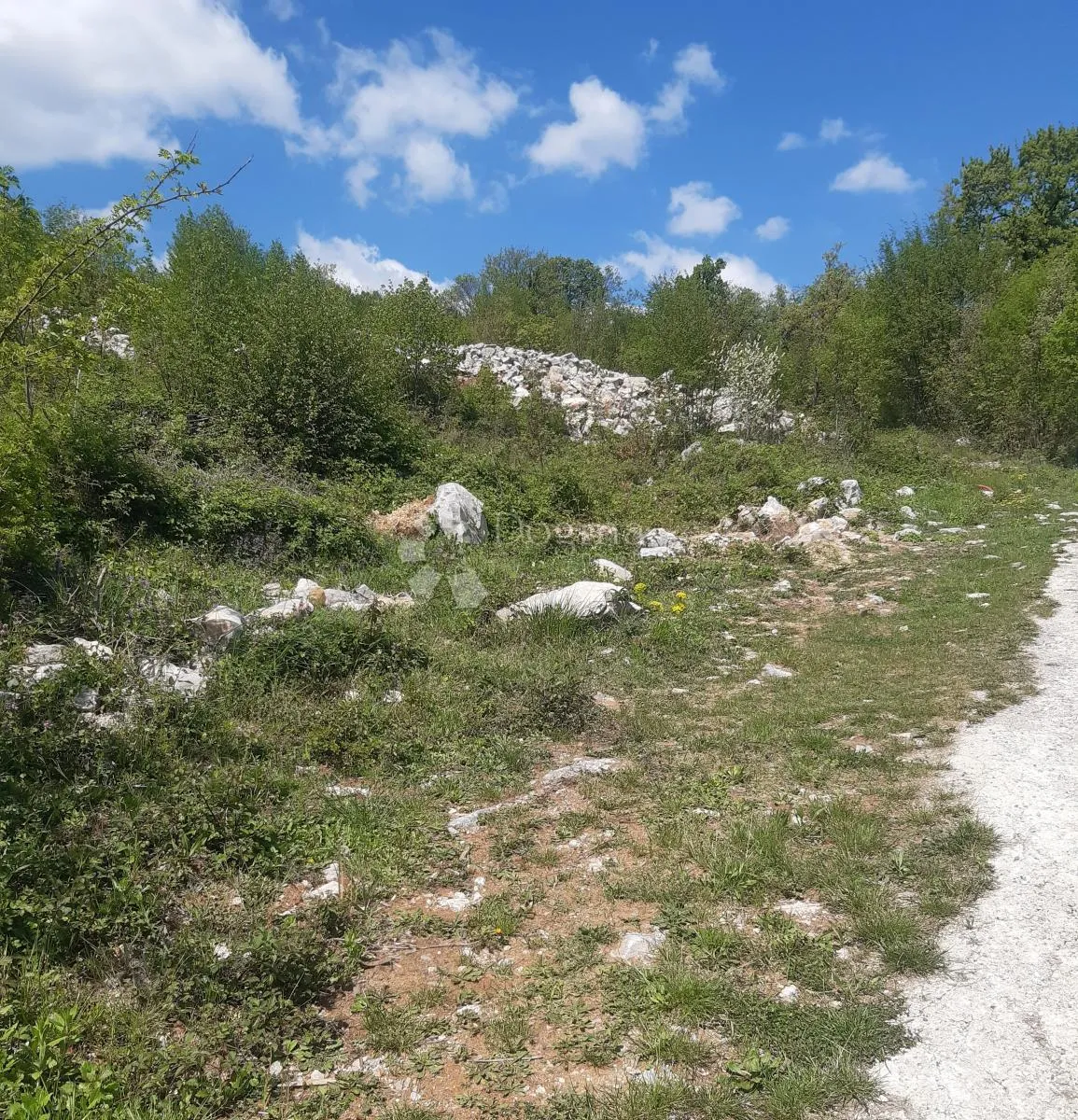 Građevinsko zemljište u Kastvu, Brnčići - Kastav