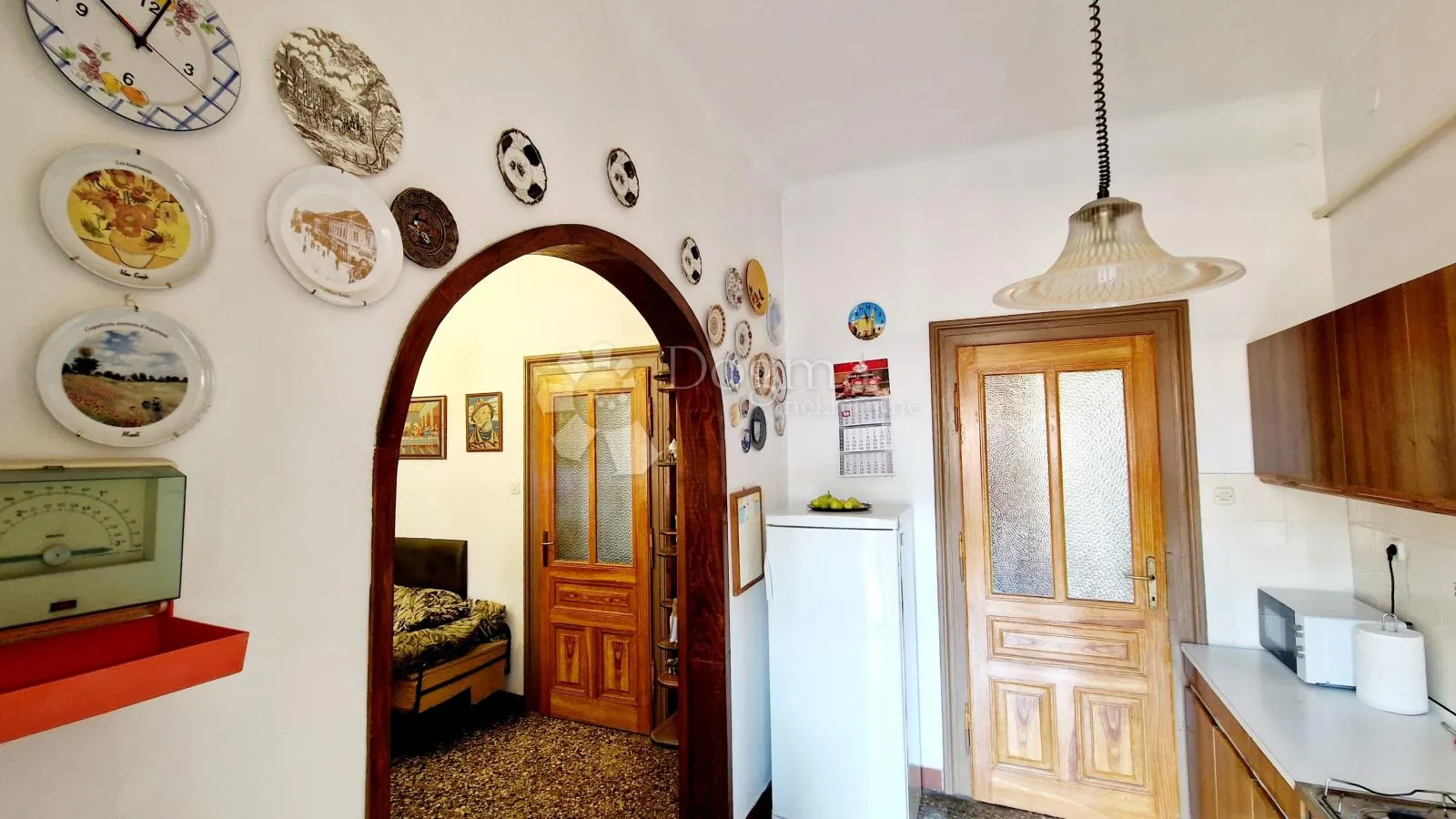 stan s dva ulaza - vaš ured u stanu u centru pule - slika 12