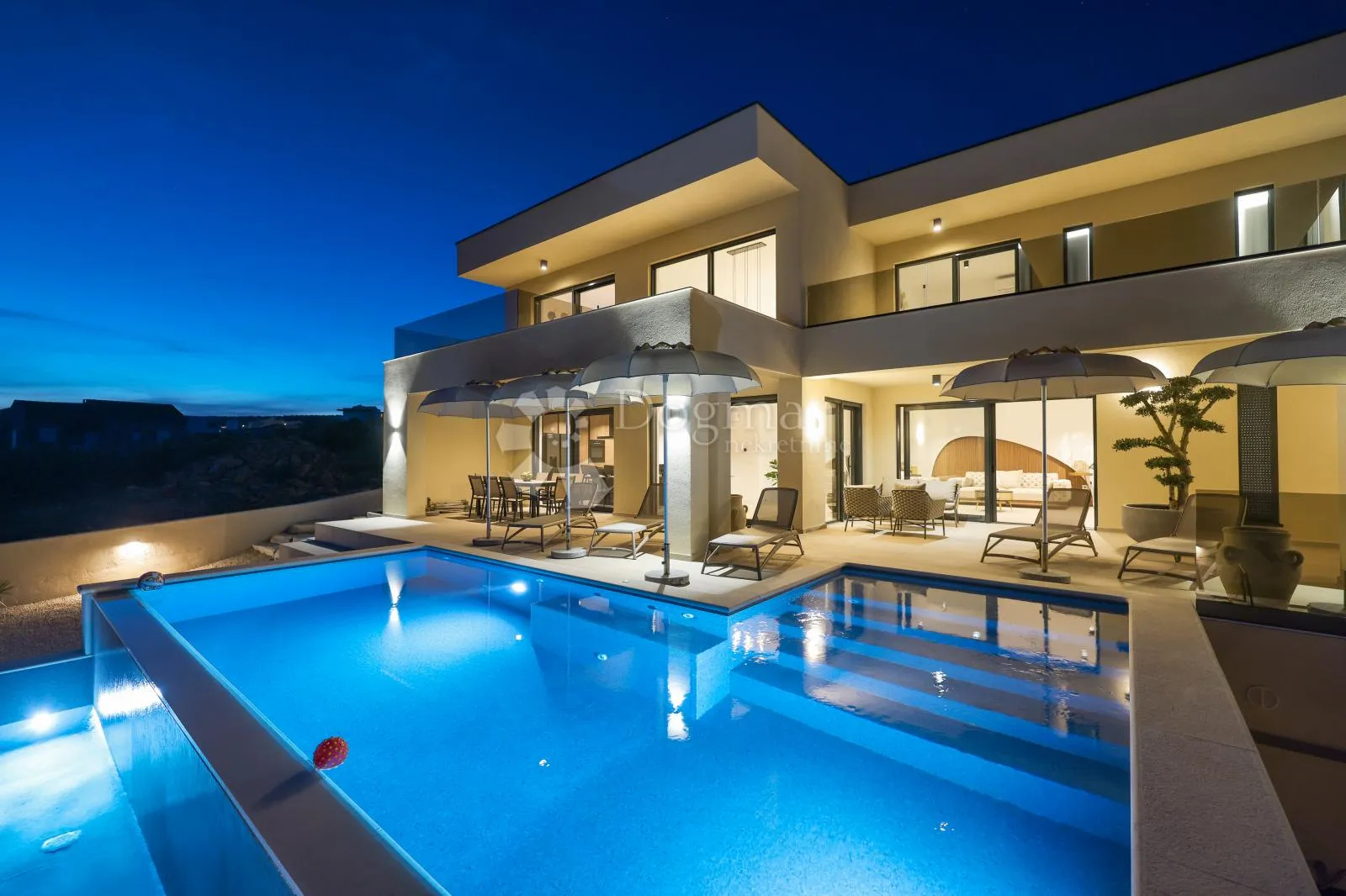 villa s bazenom- maslenica - slika 22