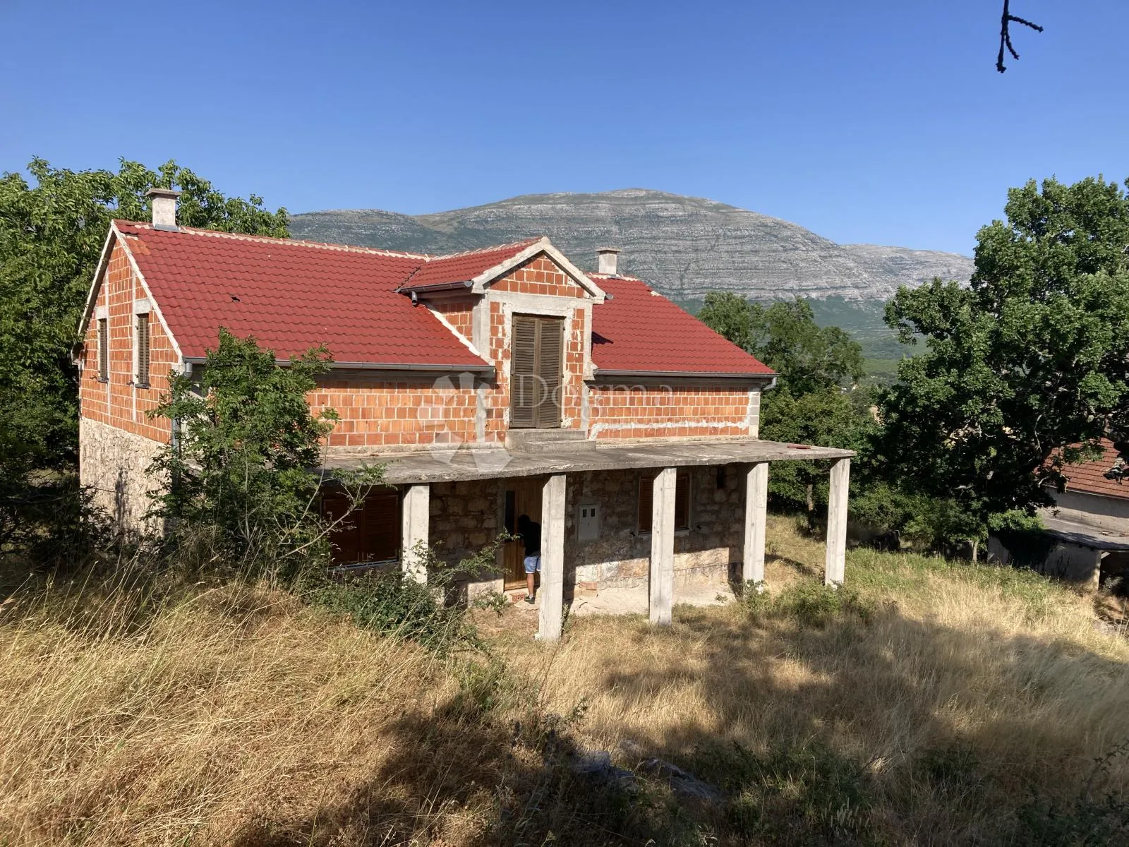 Perspektivna kuća kraj izvora Cetine - Cetina, Civljane