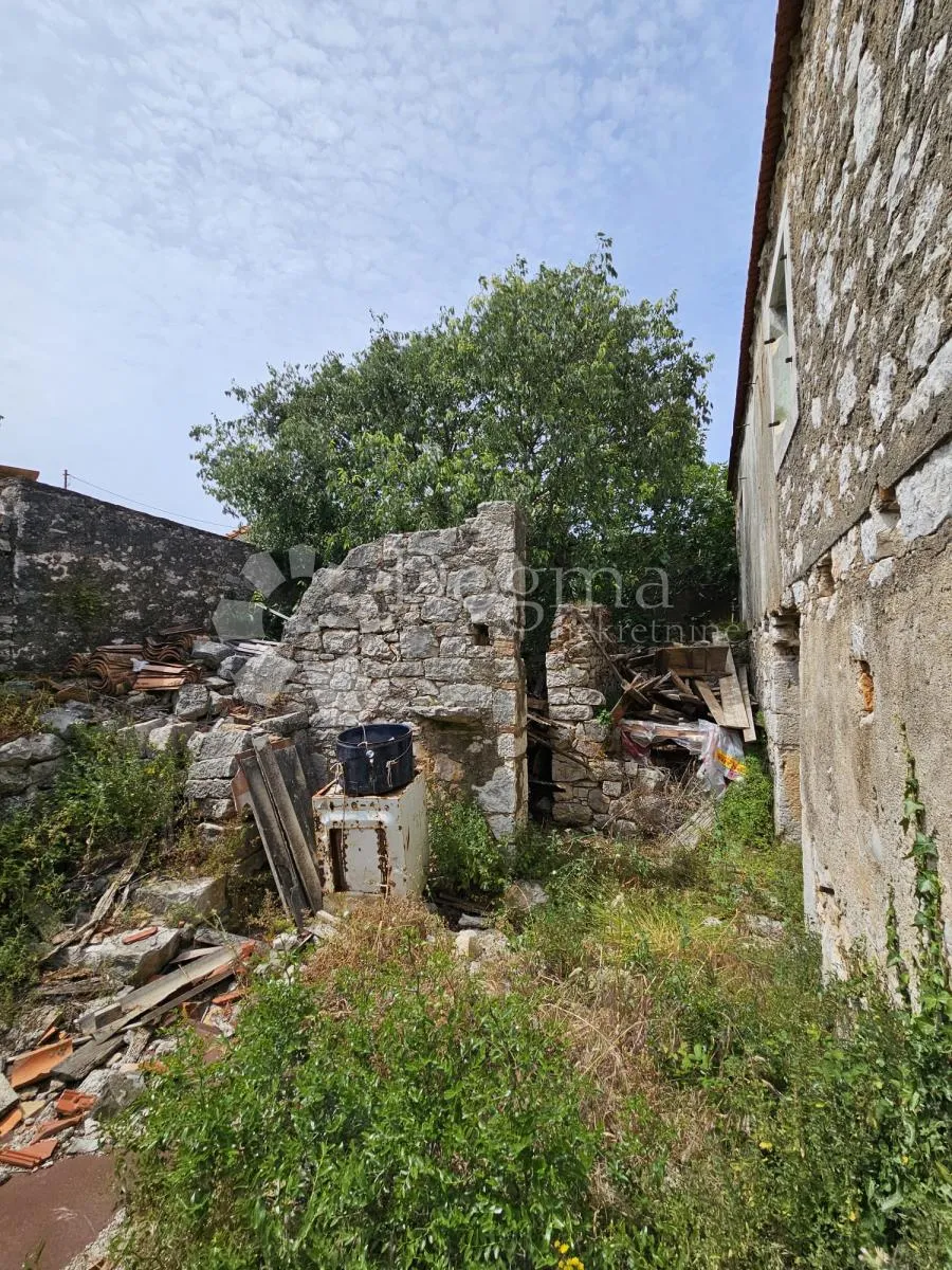 kamena kuća za adaptaciju, ugljan - slika 20