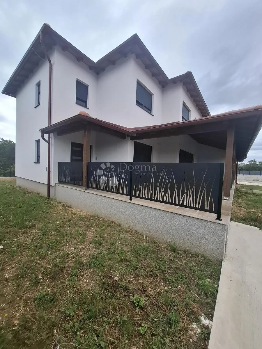 Moderna novogradnja u Murvici - Murvica, Poličnik