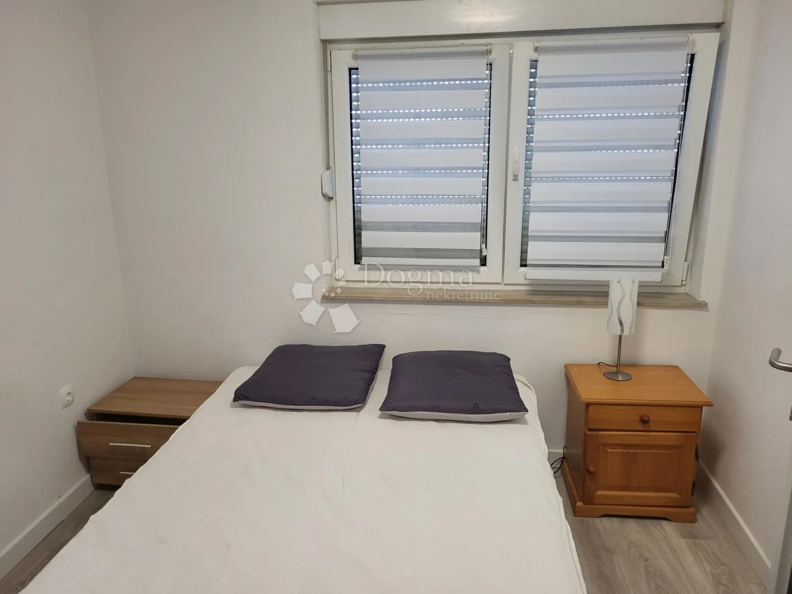 adaptiran apartman blizu mora sa parkingom - slika 12