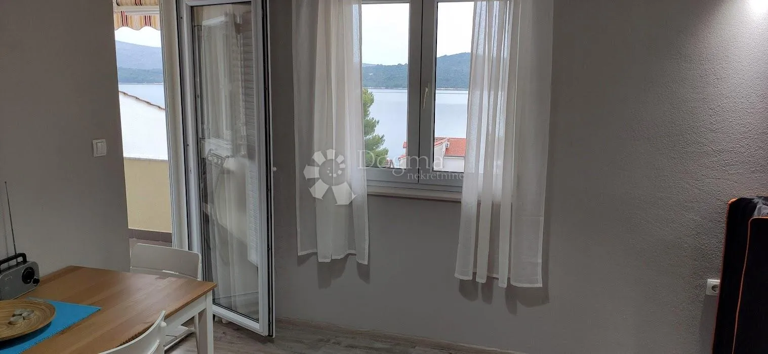 žaborić- predivna apartmanska kuća s pogledom na more - slika 16