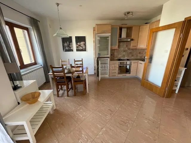 ičići -46m2,1s+db ,uređen ,namješten - slika 2