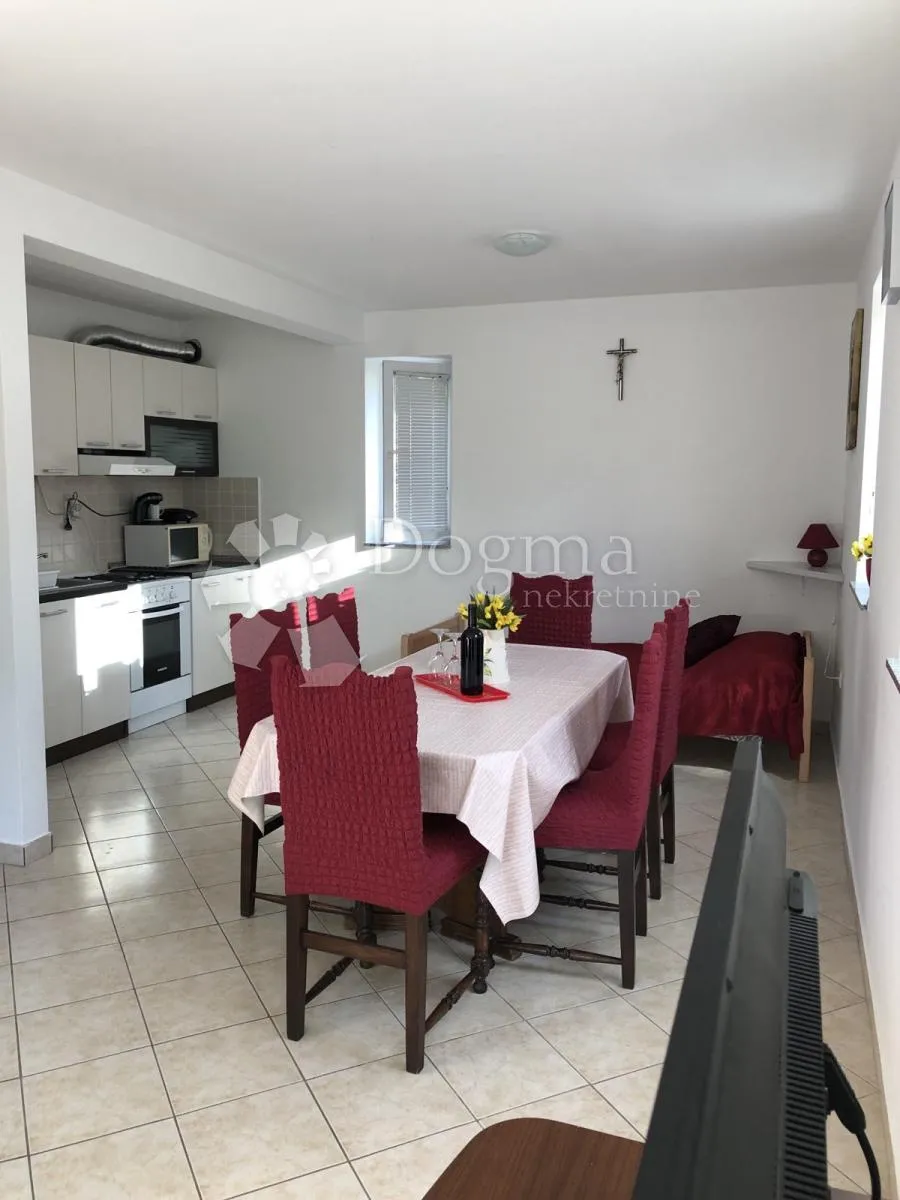 soline apartman u prizemlju - slika 3