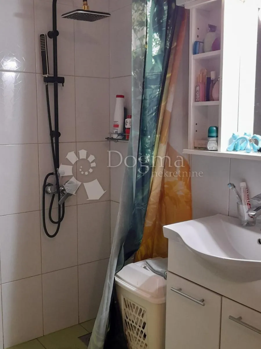 prekrasna kamena kuća u centru punta - slika 26