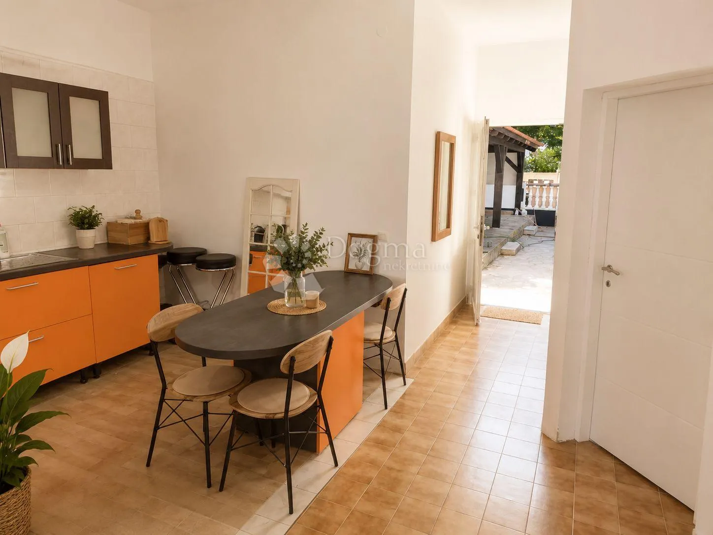 silba – prostrana renovirana kuća prizemnica 244 m2 - slika 6