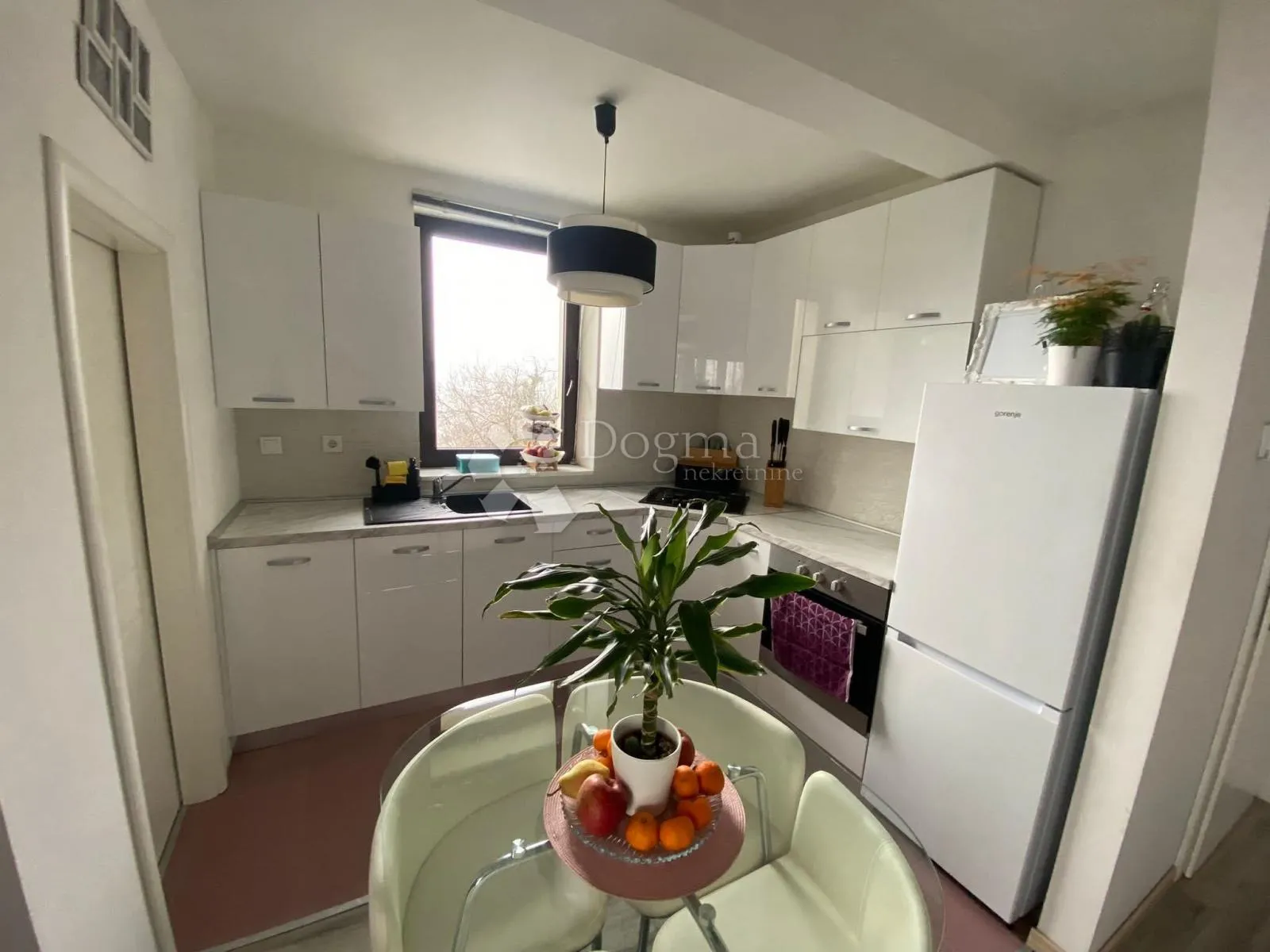 zagreb - perjavica - investicijska prilika - kuća na zemljištu 1462 m2 + 2 građevinska zemljišta - slika 4