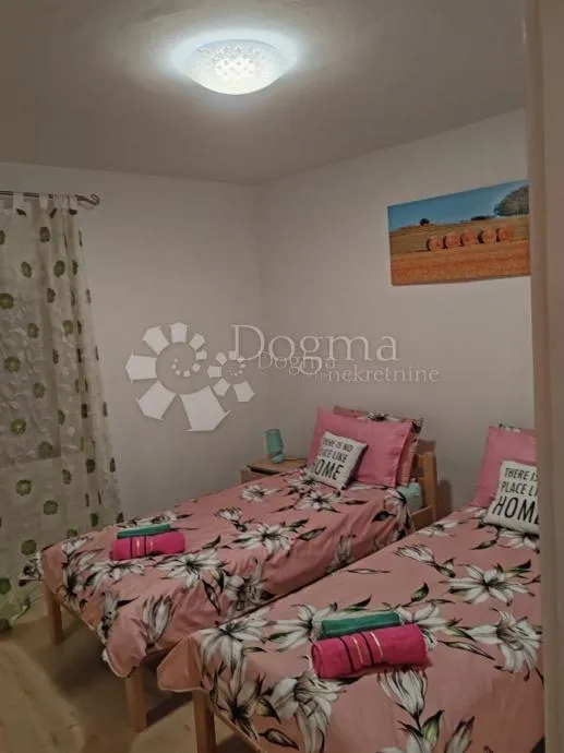 kuća za odmor s bazenom -tinjan - slika 14