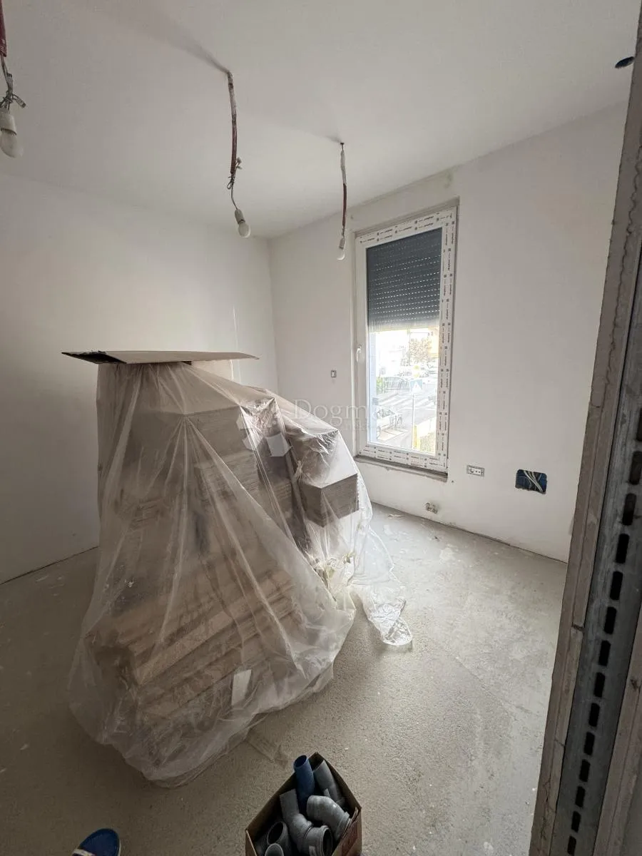 ekskluzivan dvoetažni stan u modernoj duplex zgradi - slika 15