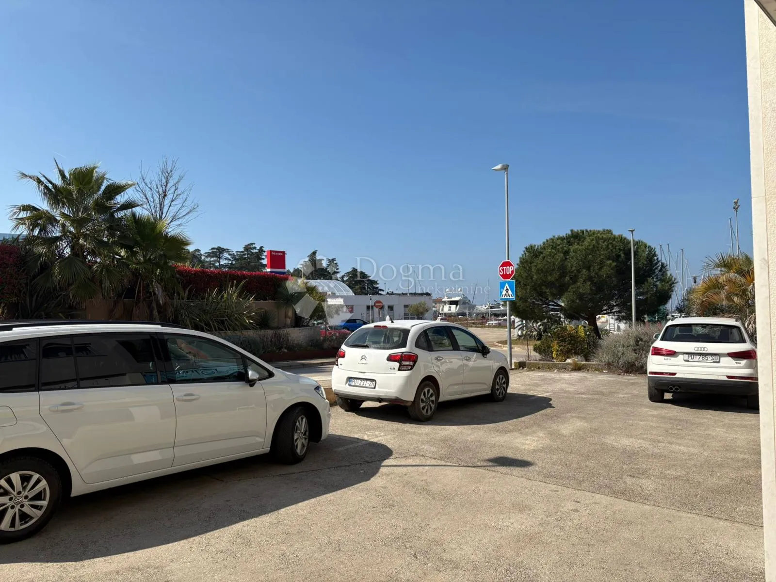 atraktivan poslovni prostor novigrad 129 m² sa vlastitim parkingom i mogućnošću prenamjene u stambeni prostor - slika 27