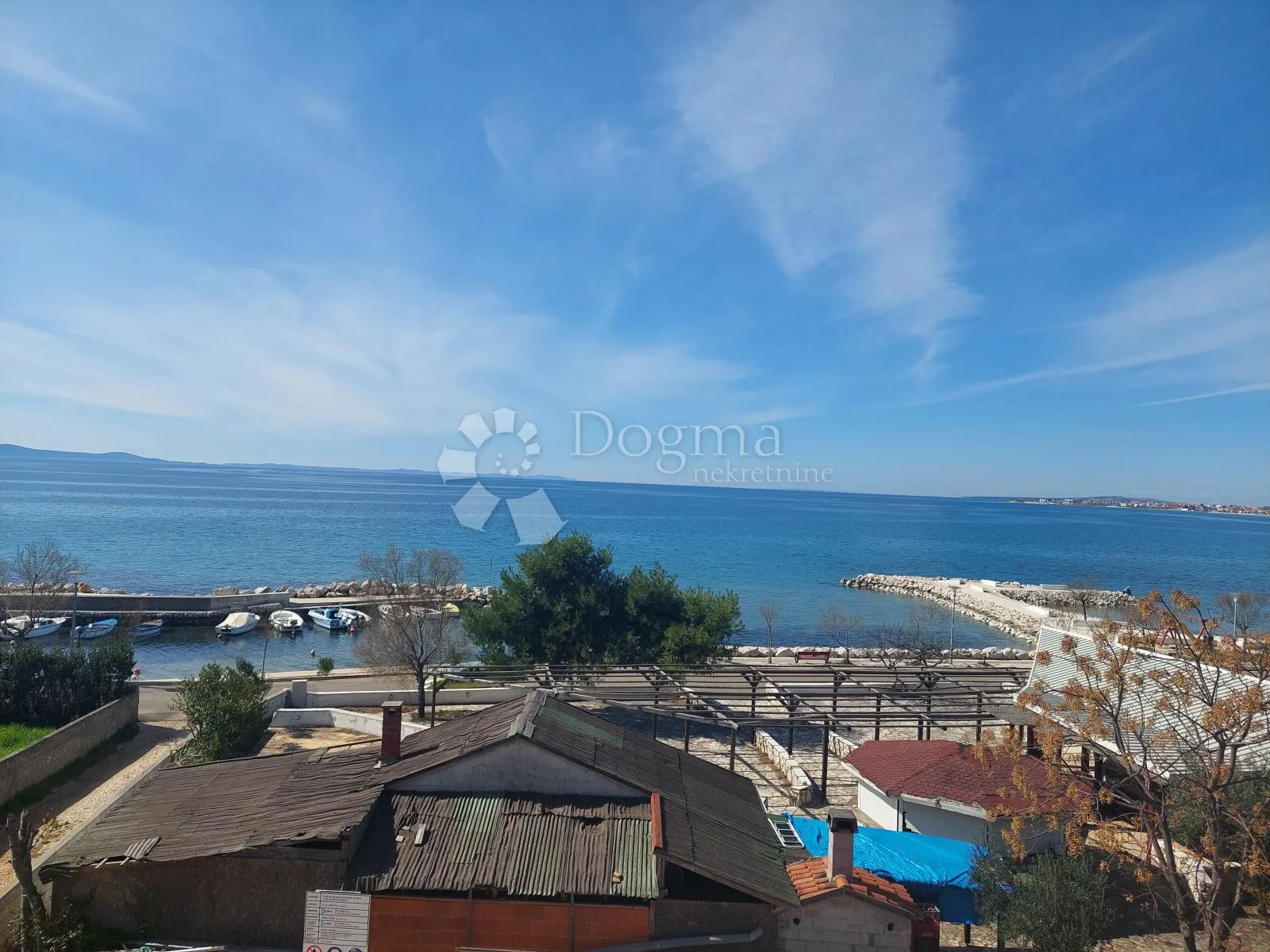 predivan penthaus 20 metara od mora - slika 23
