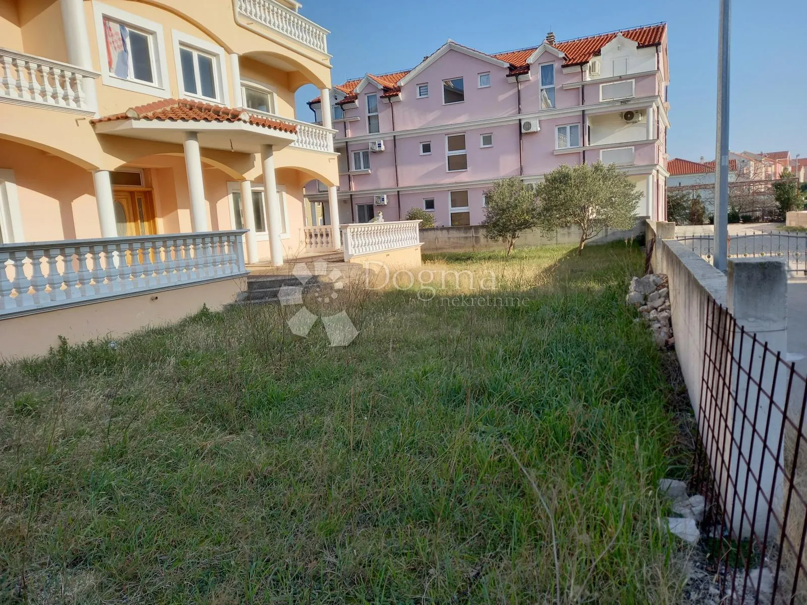 vodice - kuća 800 m2 odlična prilika - slika 4