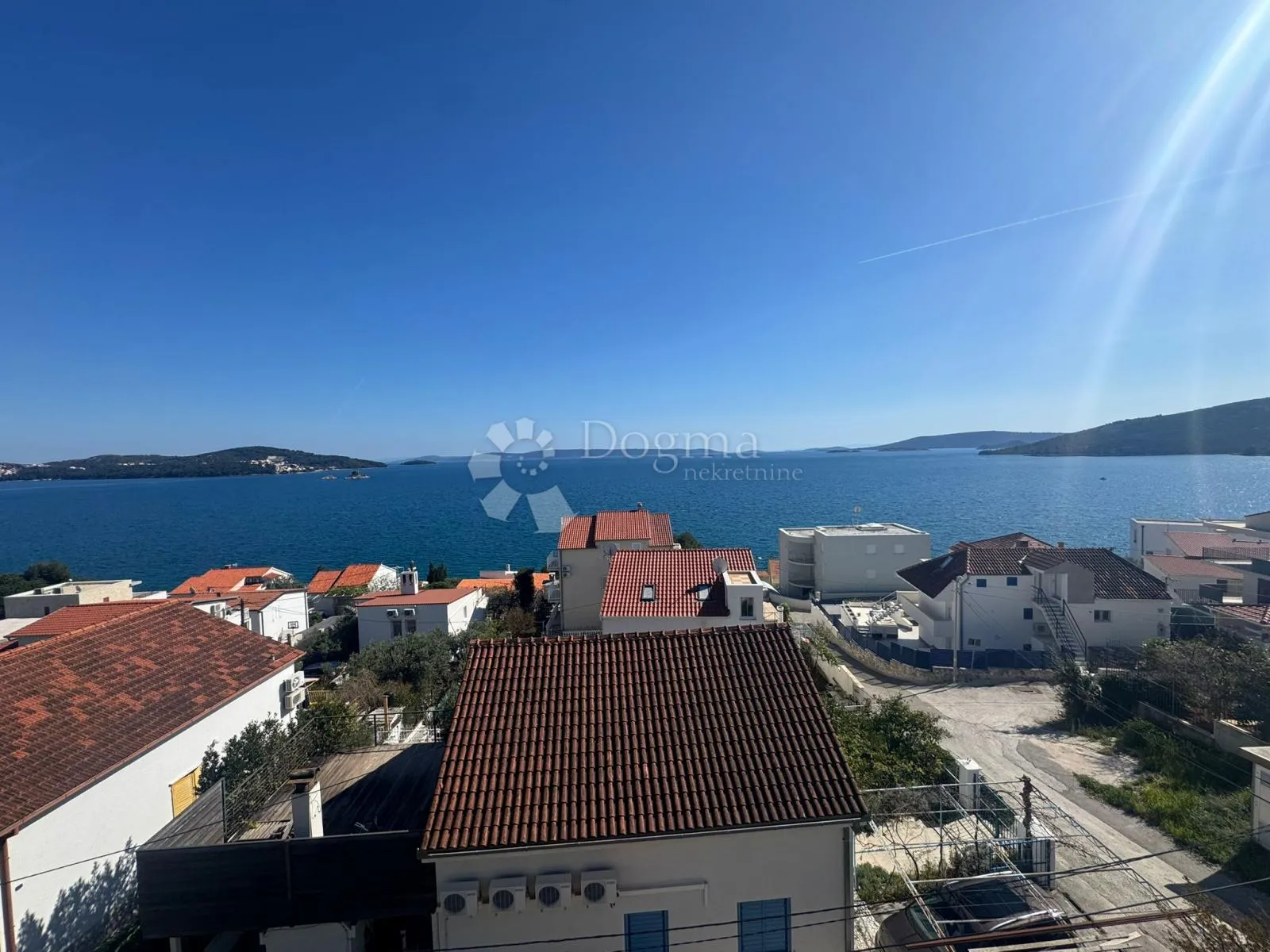 prostrana kuća u segetu s pogledom na more - slika 20