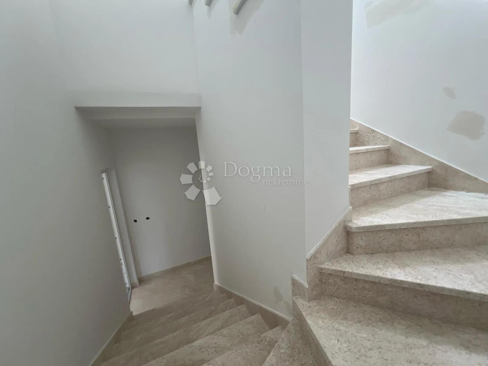 medulin, novogradnja sa pogledom na more, 2s+db! - slika 13