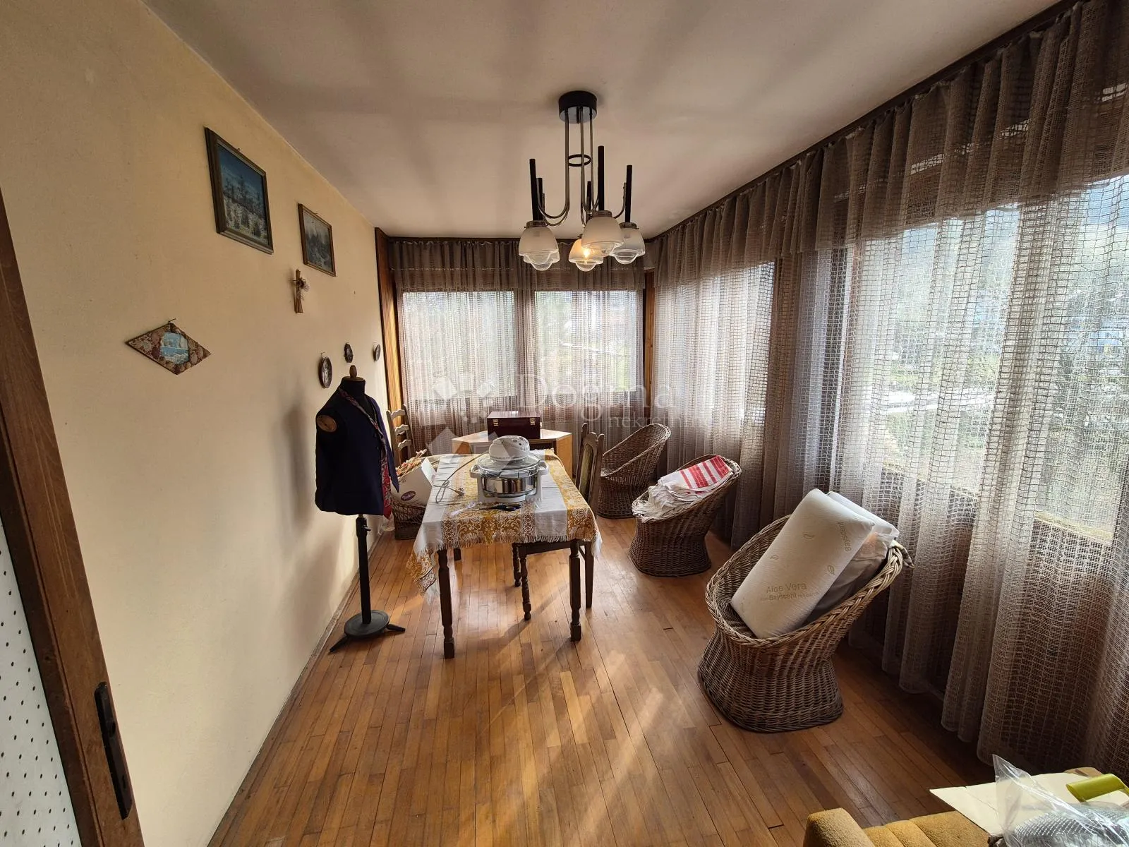 kuća sa ogromnim potencijalom svega 600m od strogog centra zaboka! - slika 16
