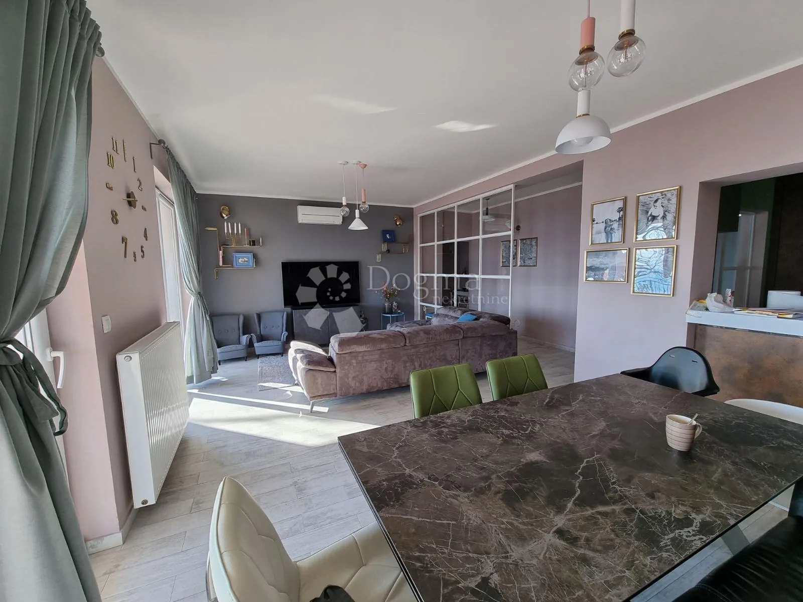 trosoban stan s vrtom i panoramskim pogledom na more - slika 9