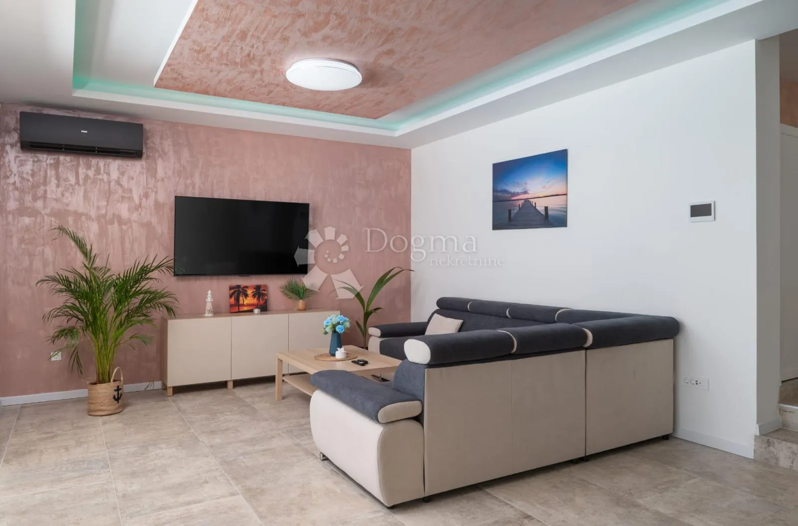 poljica brig - villa s bazenom, novogradnja - slika 24