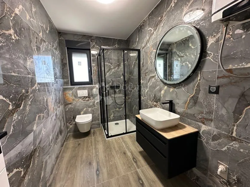 luksuzni apartman na moru - slika 10