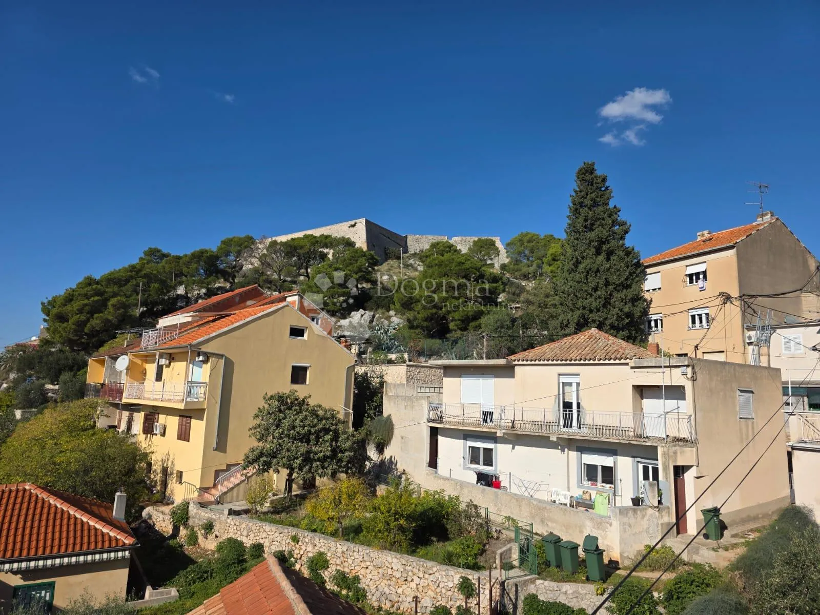 šibenik- 2 kuće u centru grada ! izvrsna prilika - slika 28
