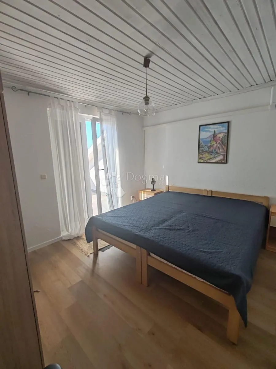 srima - atraktivna kuća u prvom redu do plaže s predivnim vrtom - slika 18