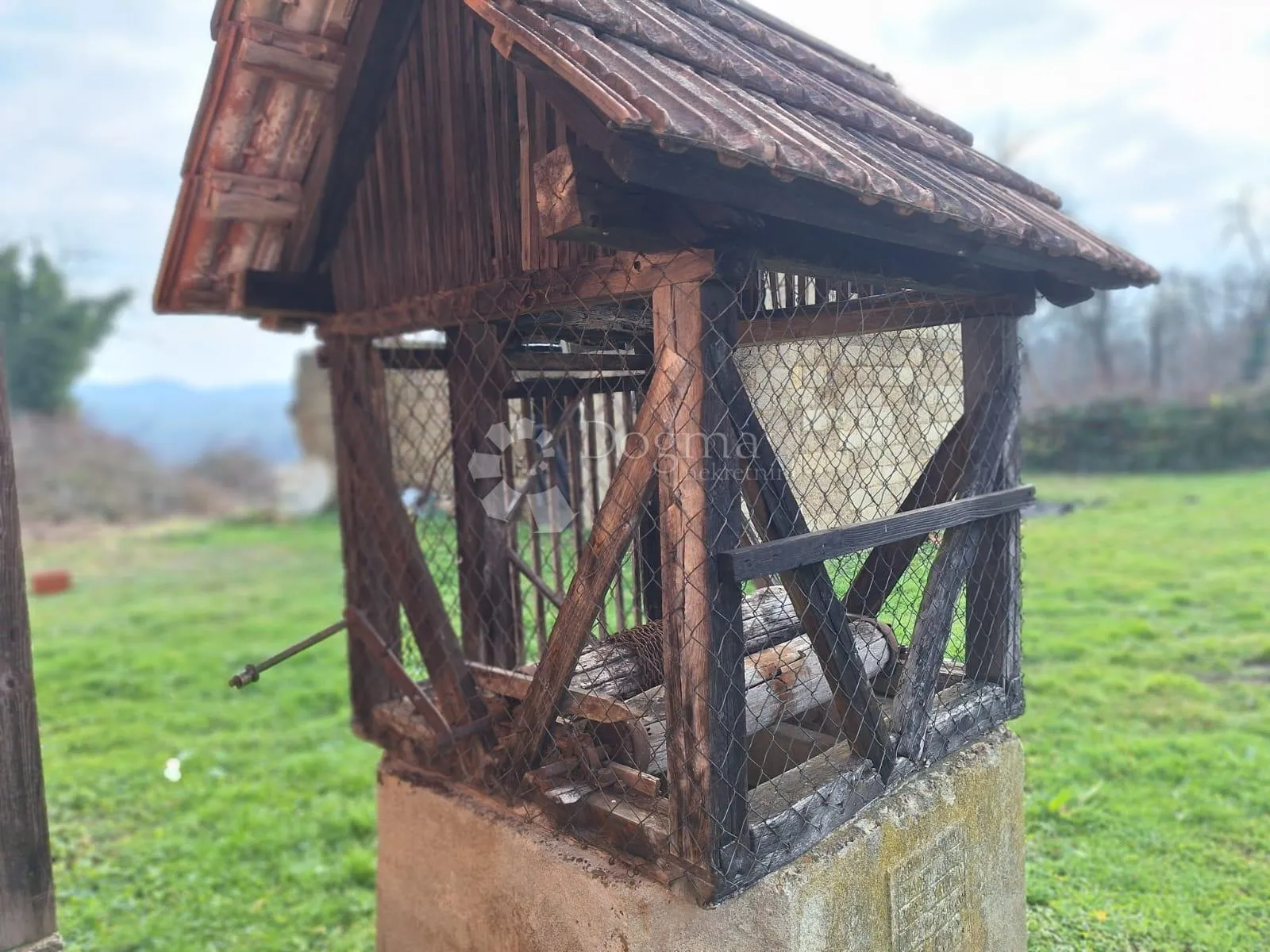 novija kućica kraj rijeke i toplica - slika 10
