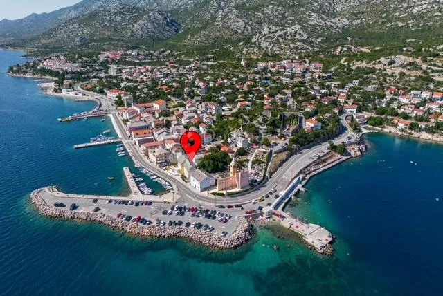 apartman atraktivna lokacija karlobag - slika 17
