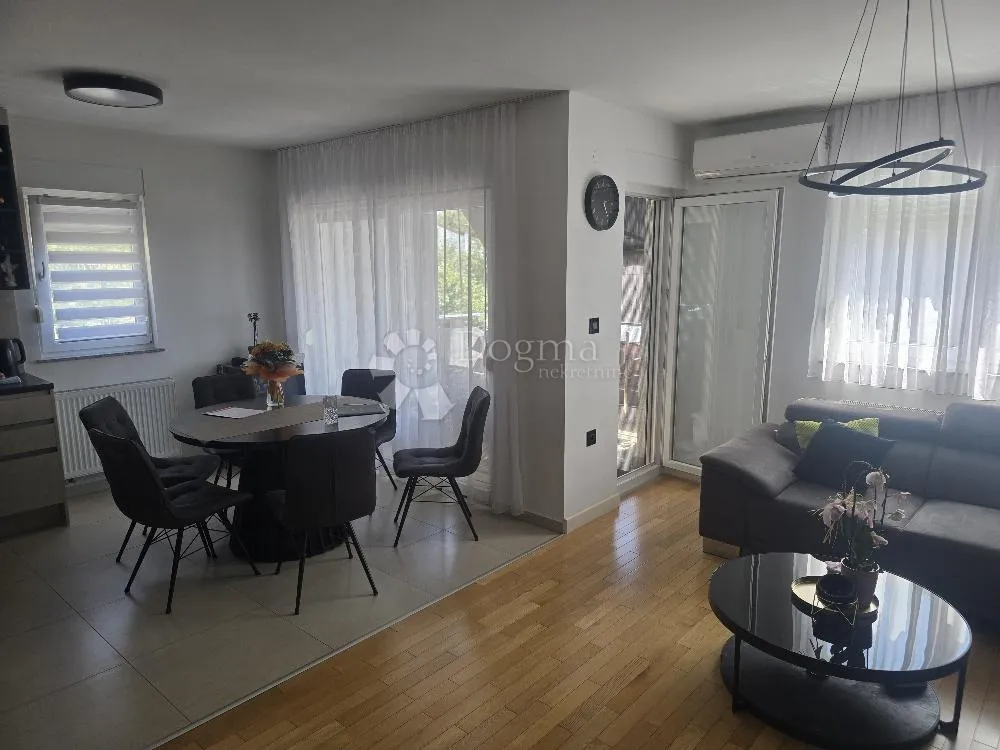 viškovo,dvoetažni stan,5s+db - slika 4