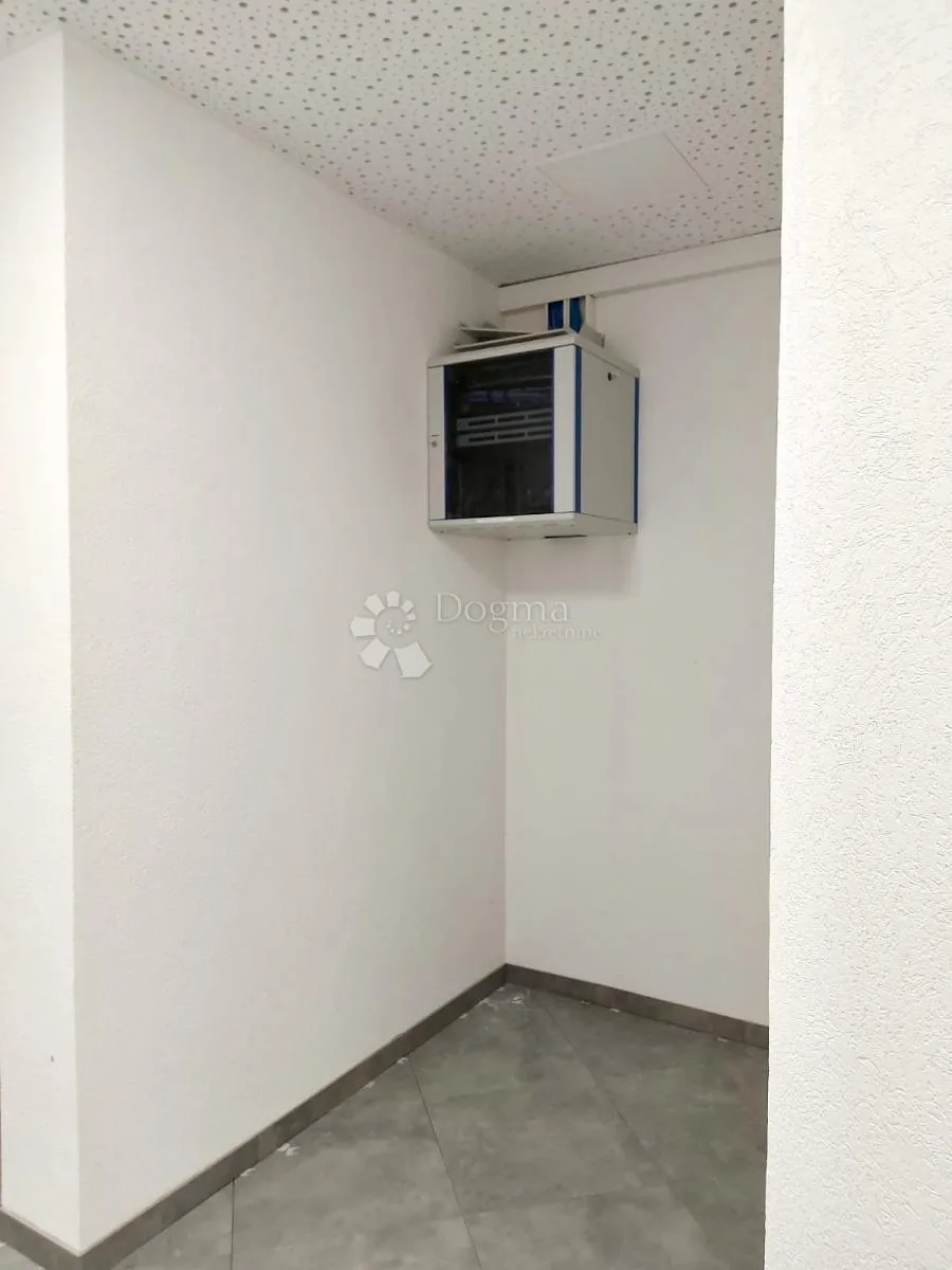 sanski most, atraktivni poslovni prostor, 504,87 m2 - slika 9