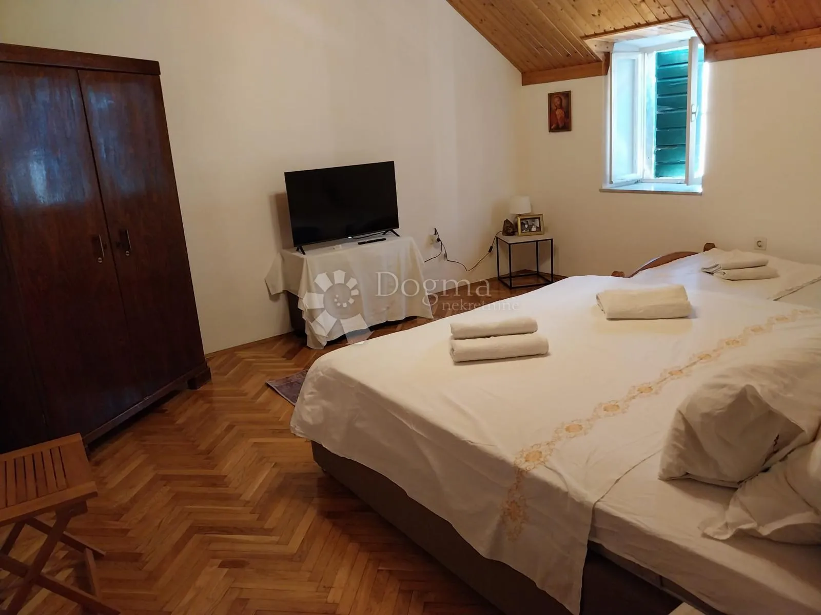 kamena kuća s poslovnim prostorom - slika 10