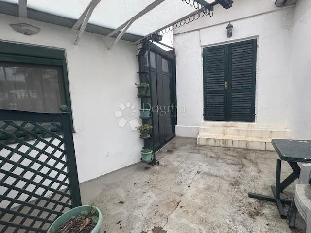 trsat kuća prizemnica - slika 2