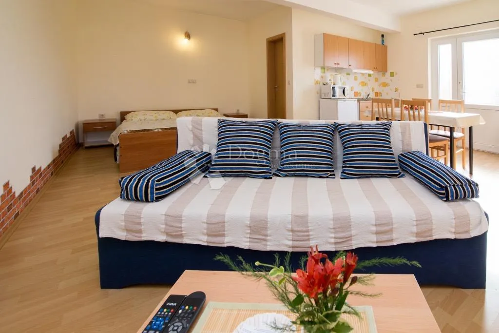 kuća za život i investiciju s prekrasnim vrtom - slika 44