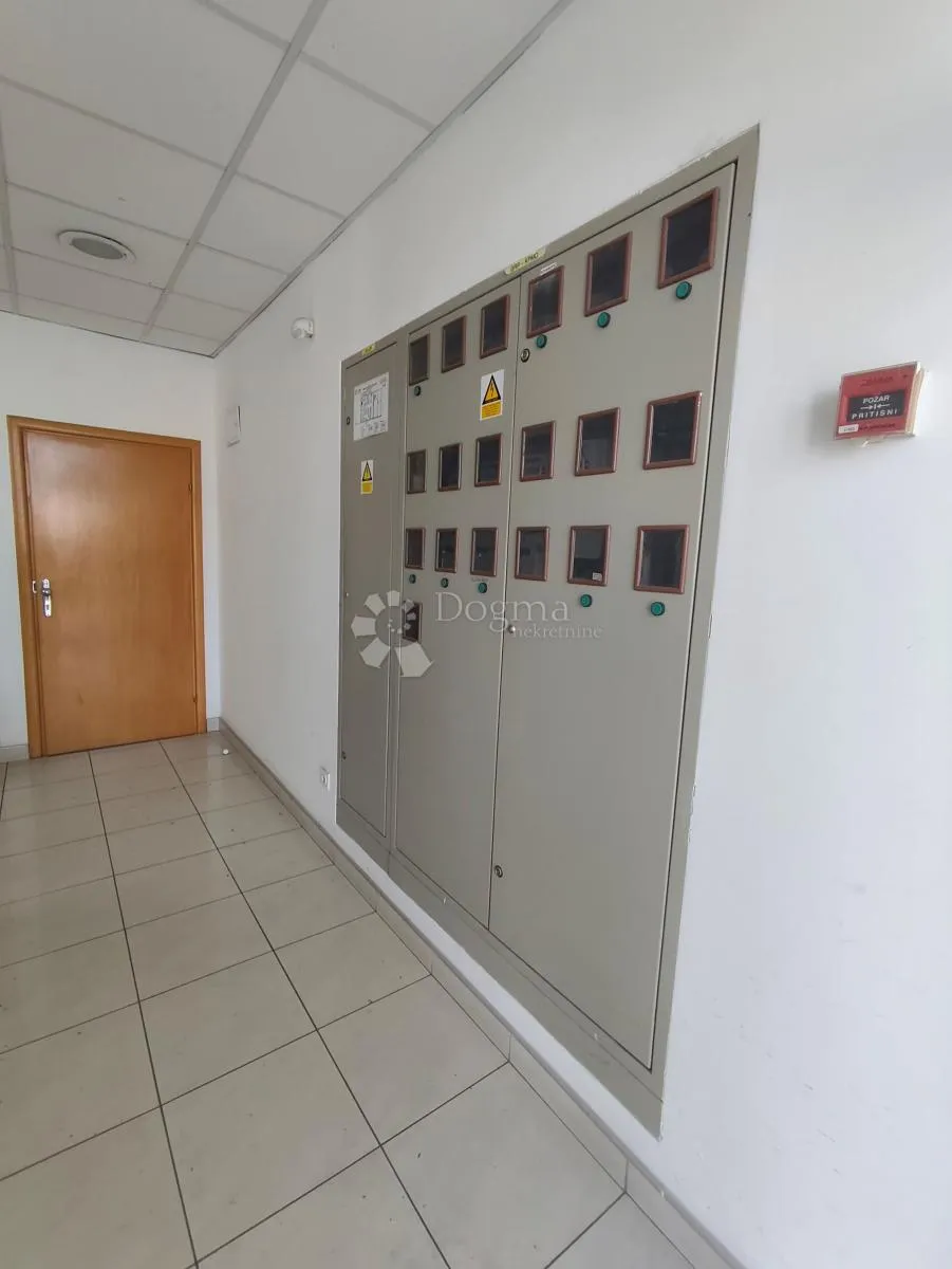 novouređeni apartman sa pogledom na more - slika 24