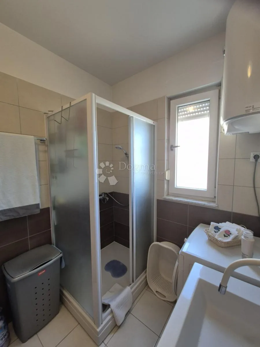 ekskluzivan stan sa privatnom terasom125m2, samo 150 metara do plaže - slika 32