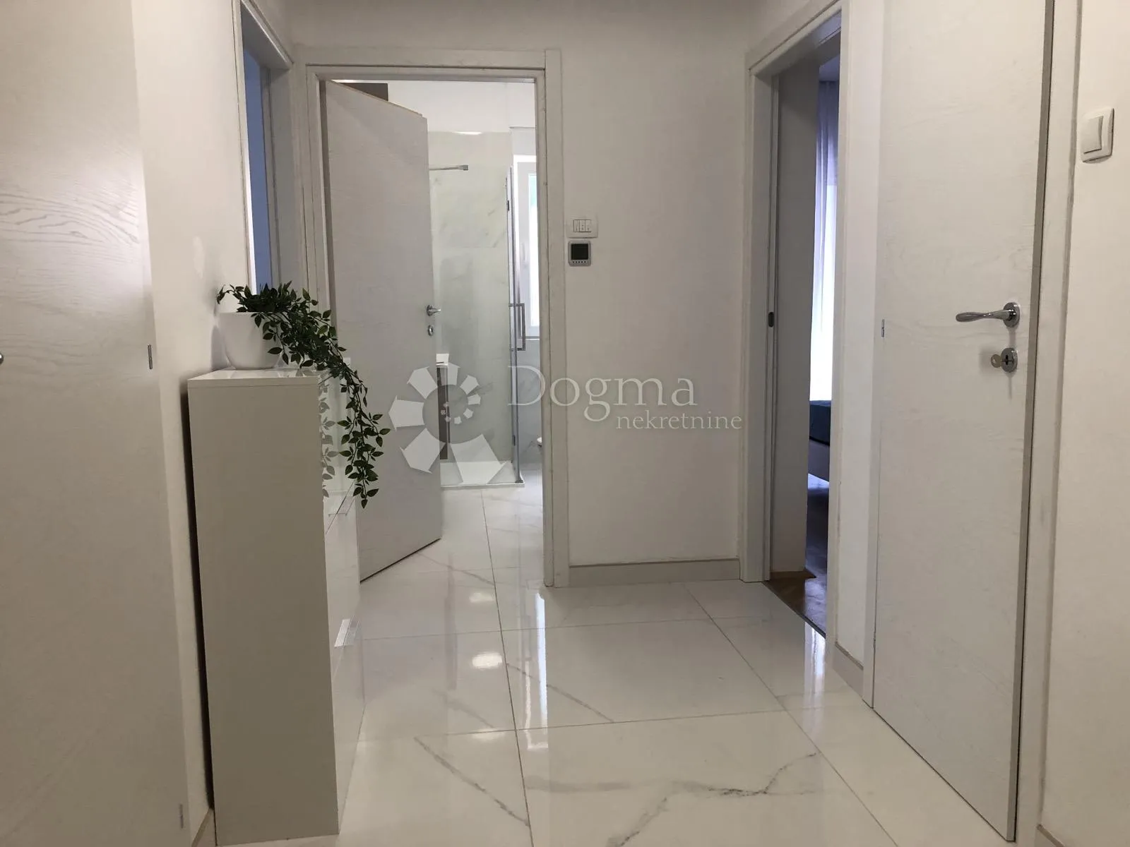 opatija, 2s+db stan za najam s garažom, na mirnij lokaciji - slika 9