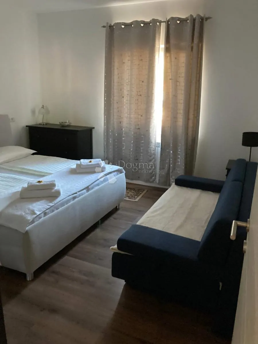kuća s bazenom, 1000m2 okućnice, panoramski pogled - slika 22