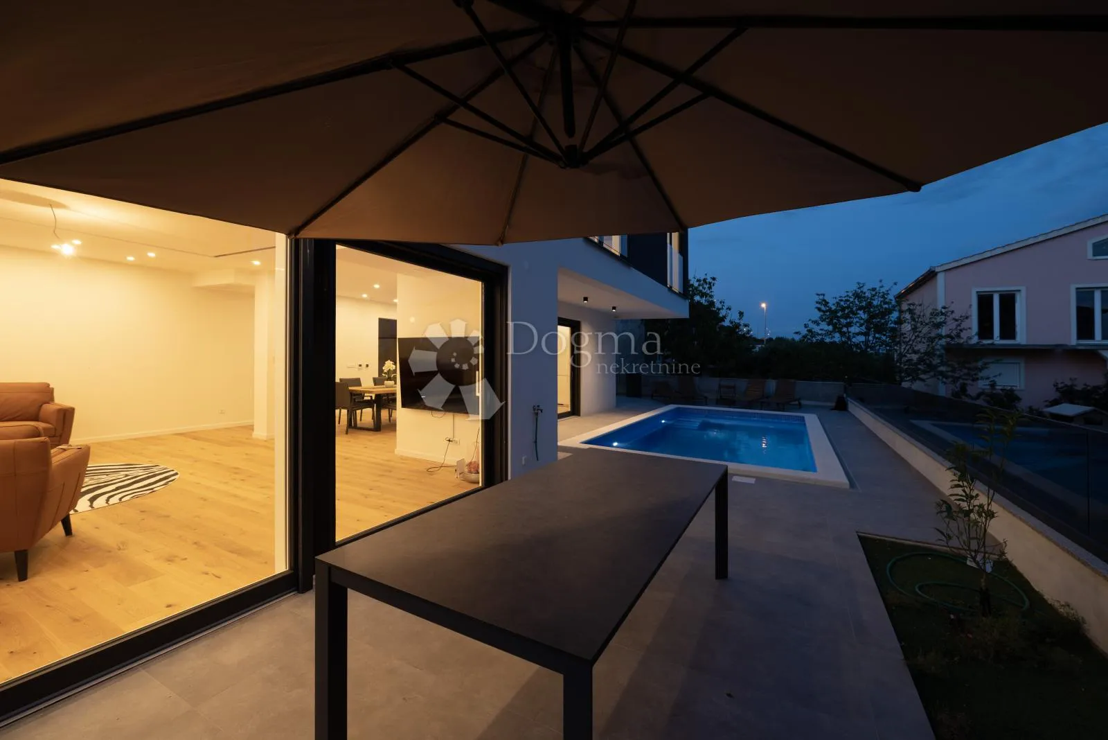 luksuzna vila sa bazenom, trogir - slika 27