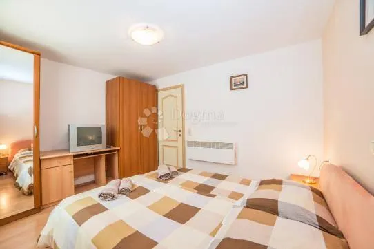 dvoetažni stan 100 m² – mogućnost 2 stana ili jednog velikog, 800 m od mora – rovinj - slika 8
